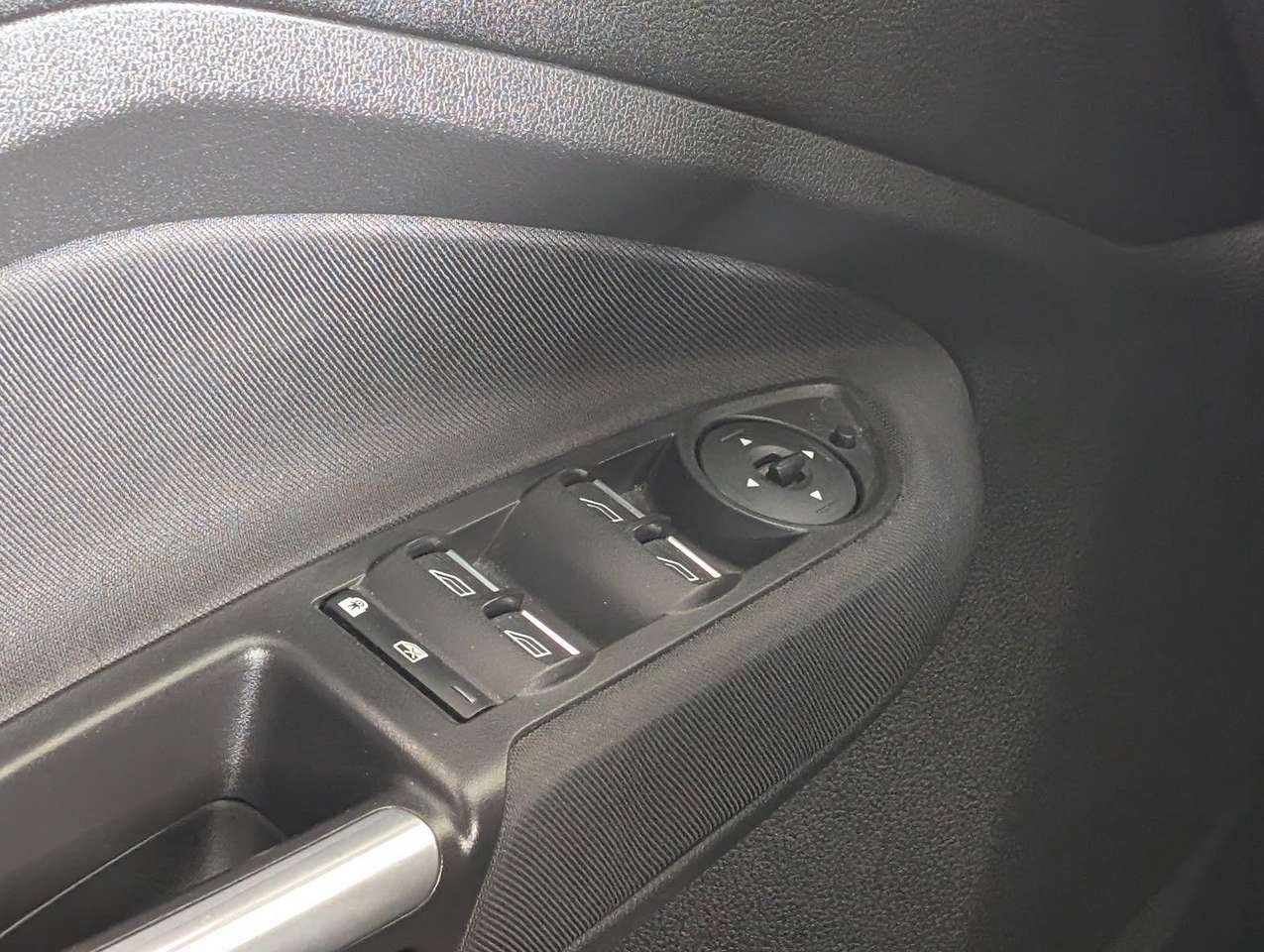 Ford Grand C-Max  Grand Automatik AHK Navi PDC ab 199€
