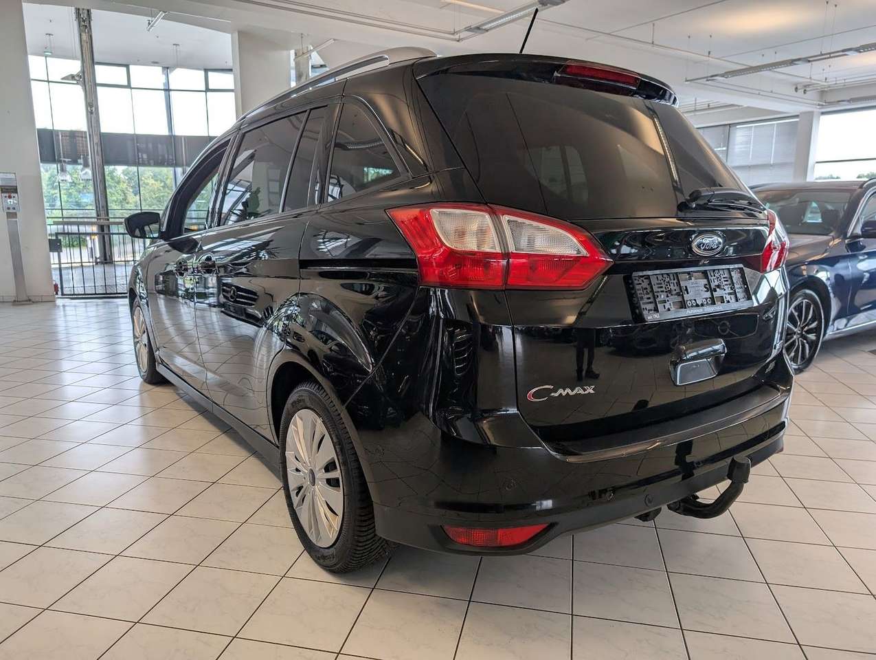 Ford Grand C-Max  Grand Automatik AHK Navi PDC ab 199€