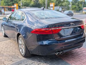 Jaguar XF  20d Portfolio 8G LED NAVI LEDER KAMERA ab199€