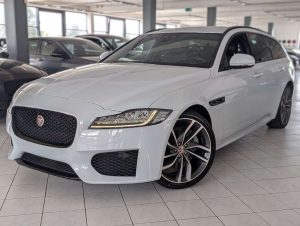 Jaguar XF  25d AWD SB R-SportBlackPackChequeredFlag