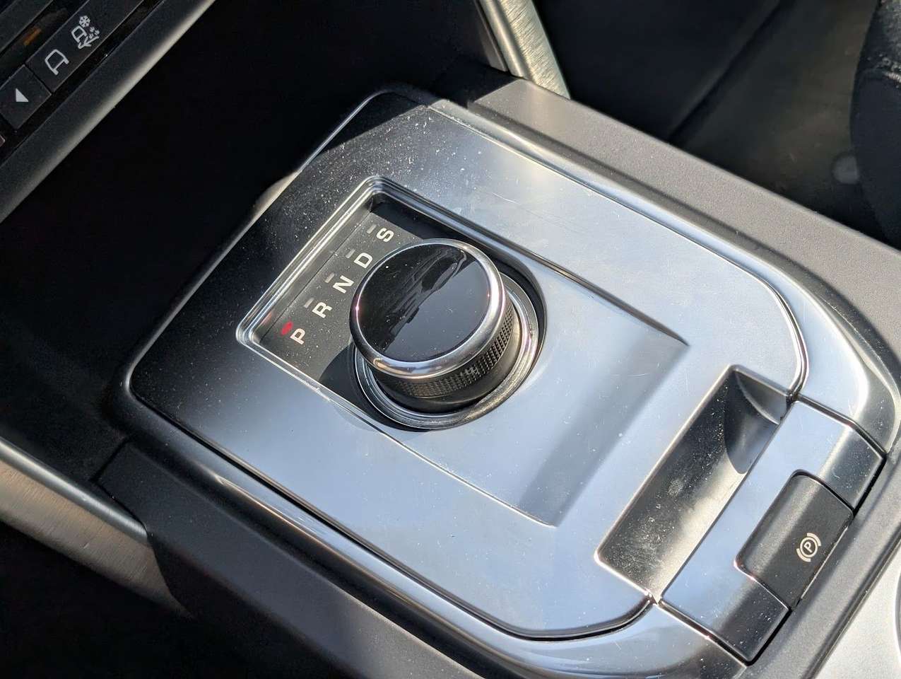Land Rover Discovery Sport  SE AWD Bi-Xenon LED 9G Automatik