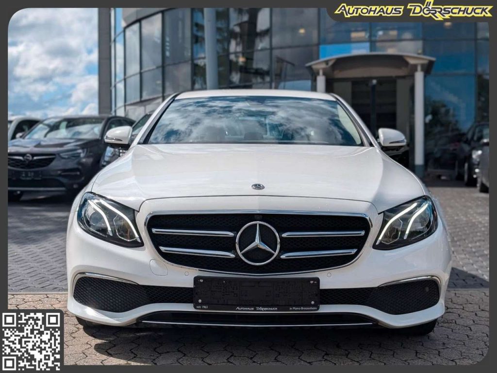 Mercedes-Benz E 220  E220d 9G Avantgarde LED PDC NAVI Kamera