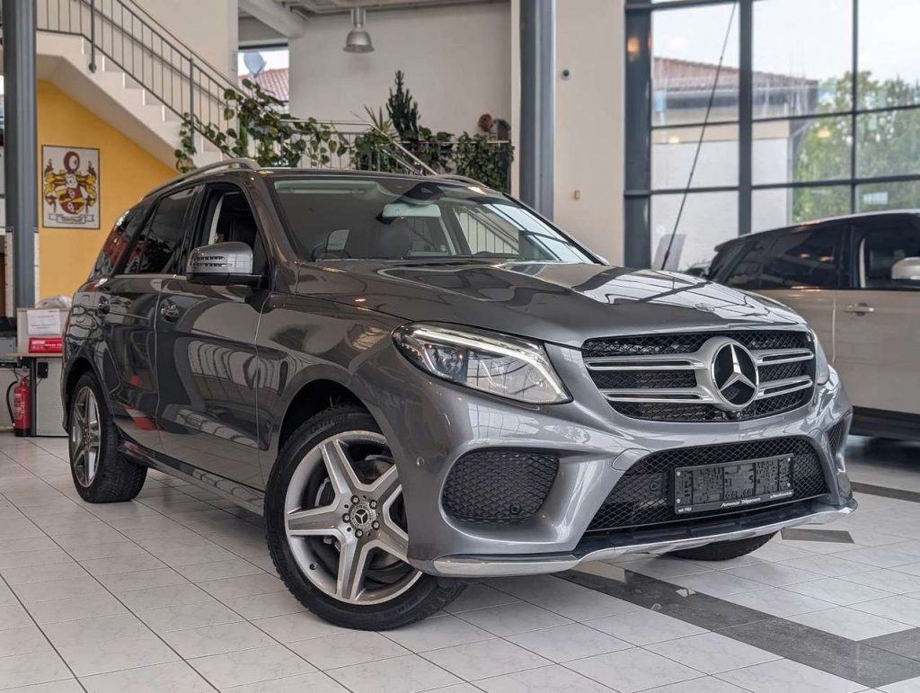 Mercedes-Benz GLE 250  d 4Matic AMG – Line. RFK. BT. WENIG KM!