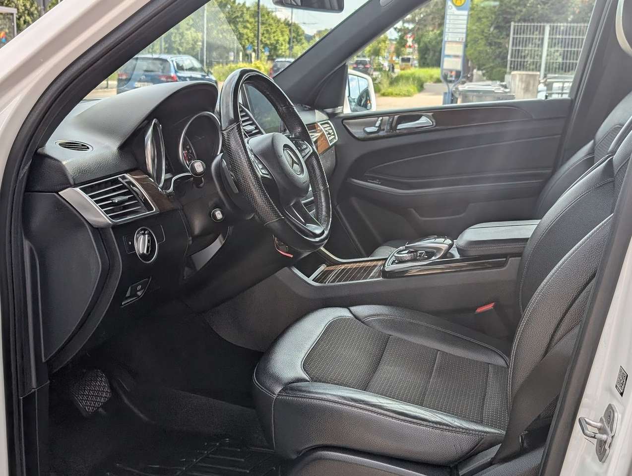 Mercedes-Benz GLE 250  d 4Matic Navi. RFK. Sitzh. AHK. BT