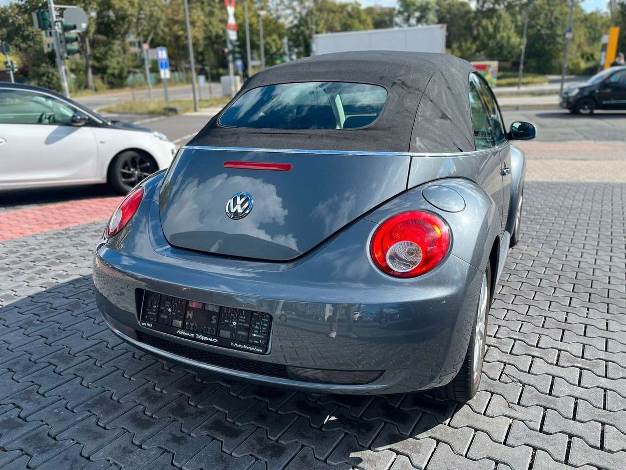 Volkswagen New Beetle  2.0 CUP Edition Sitzh. Klima. Radio