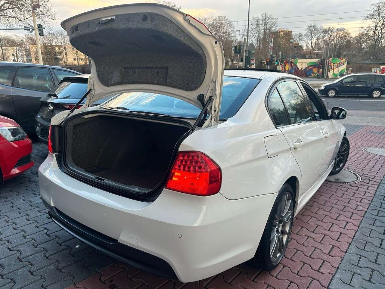 BMW 320  d xDrive Automatik M-Sport Xenon Schiebedach