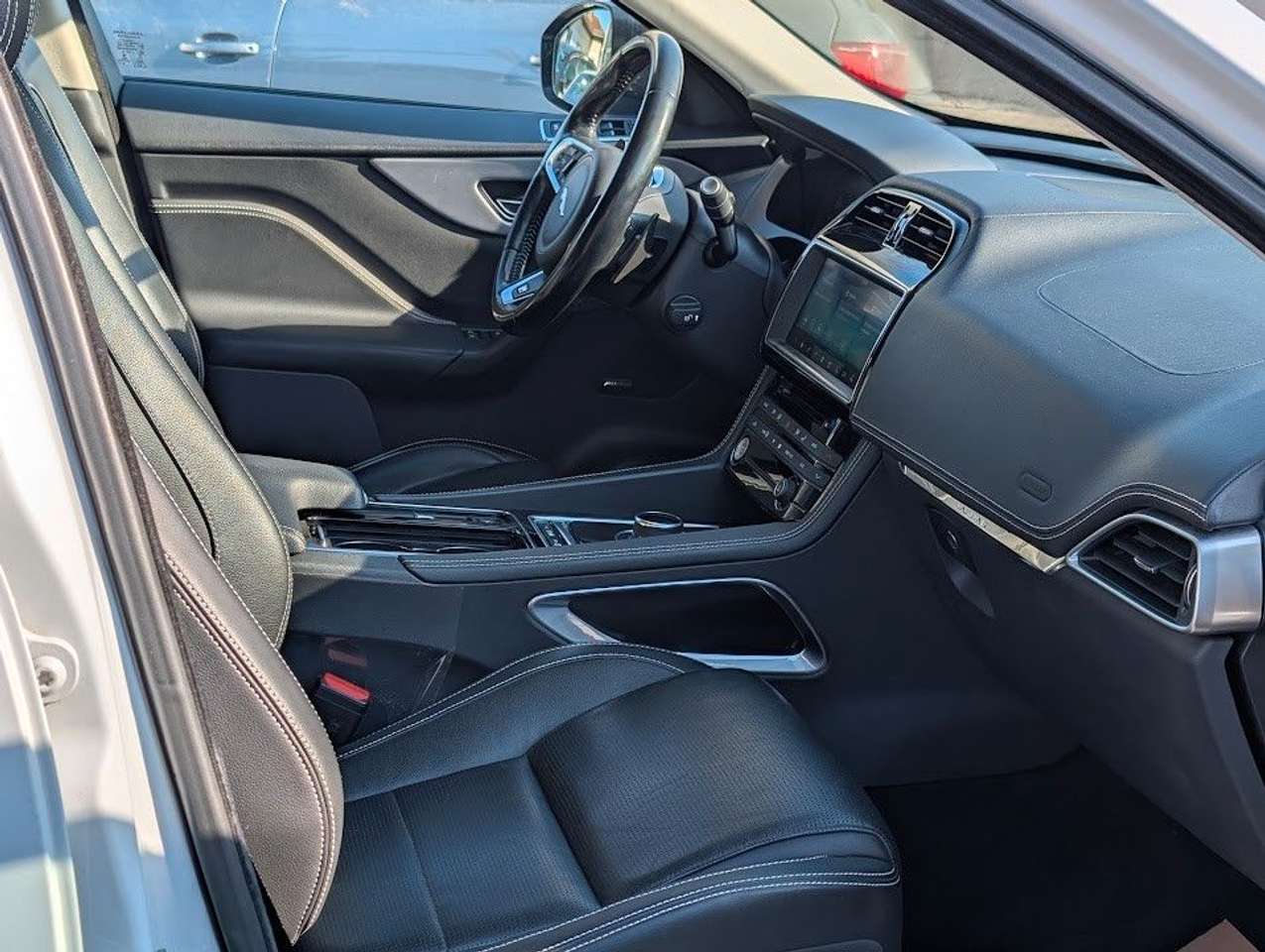 Jaguar F-Pace  F-PACE R-Sport AWD 4×4 Sitzh. Navi. RFK. Bi-Xeno