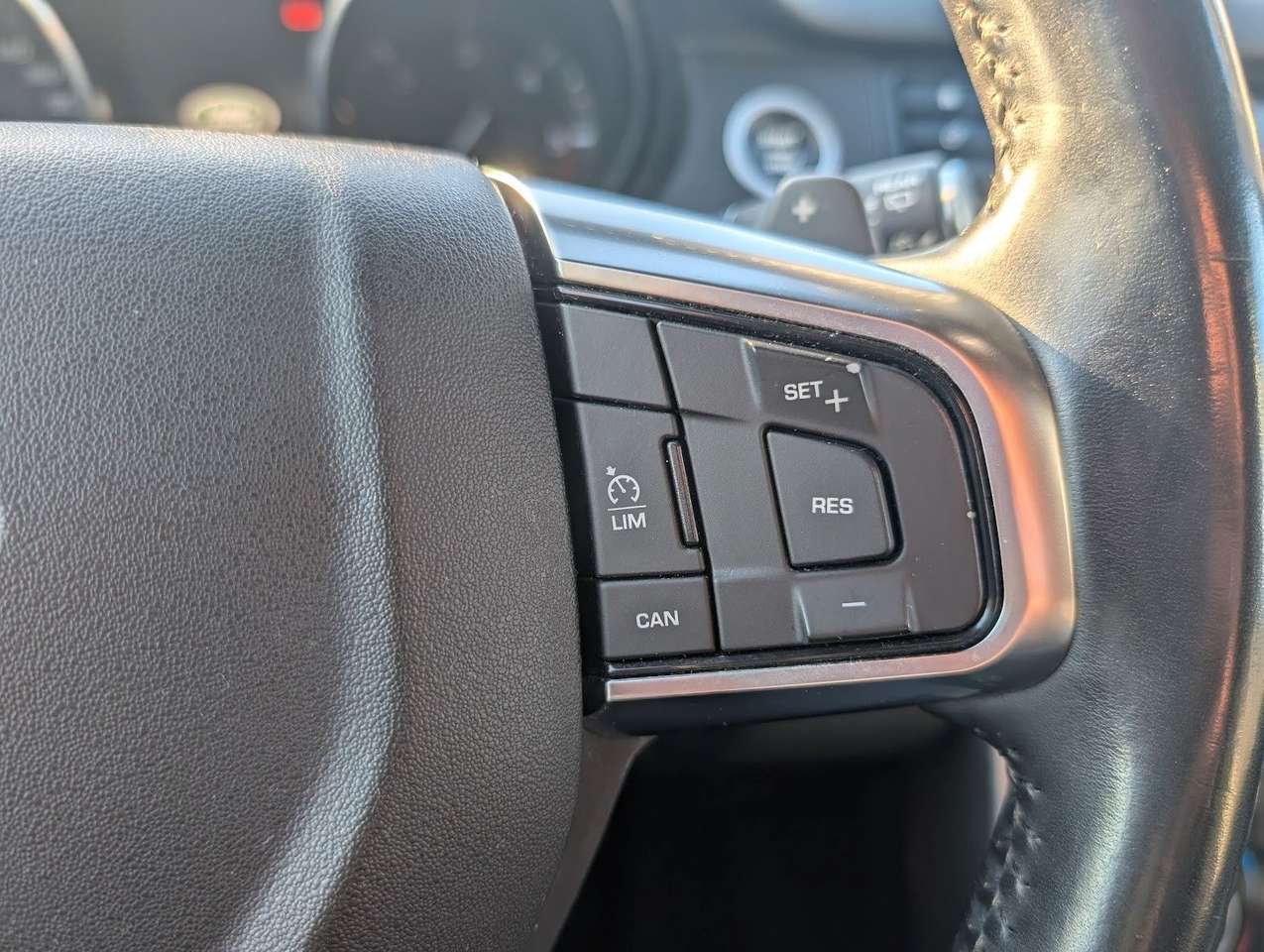 Land Rover Discovery  Sport 2.0 Td4 SE 4×4 NAVI Sitzh Kamera