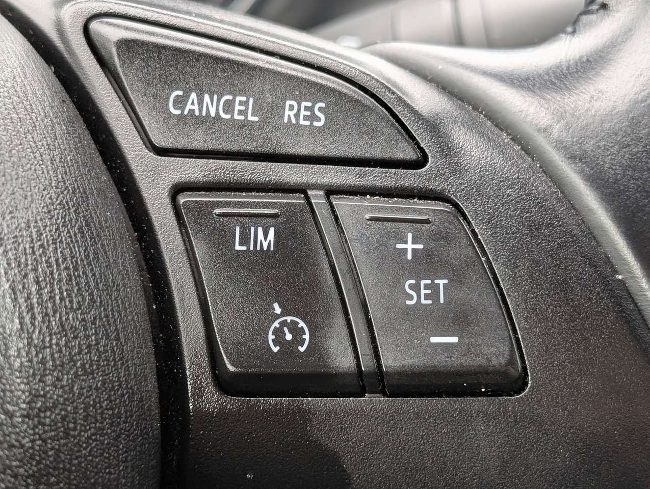 Mazda 6  Exclusive Automatik LED Navi Leder