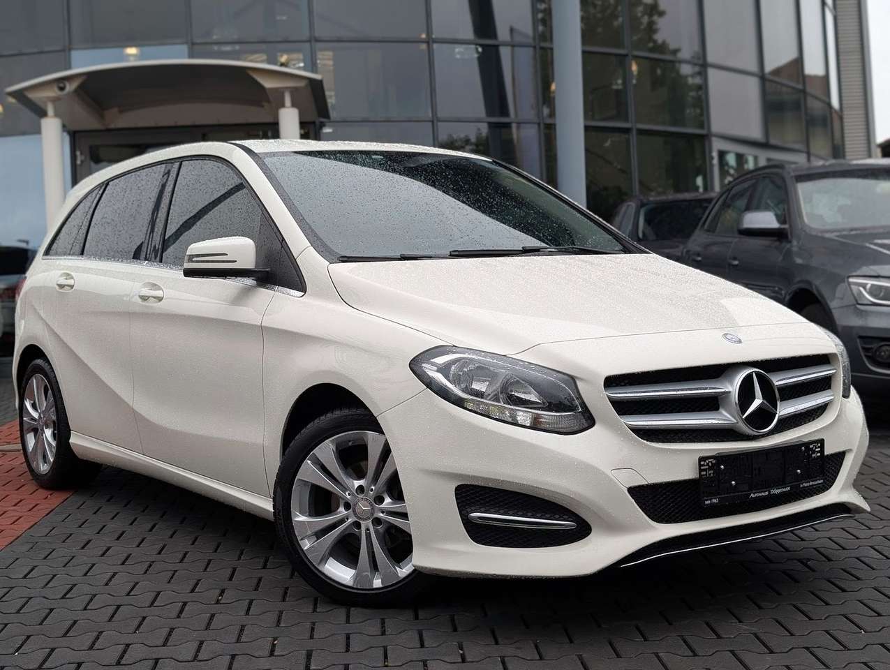 Mercedes-Benz B 180  B180d Automatik Teilleder Kamera Navi Sport