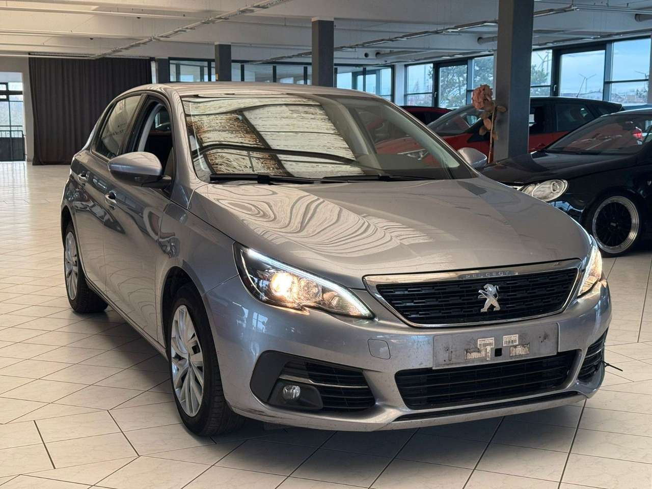 Peugeot 308  1.5 HDI 110 PFLEGEFAHRZEUG SPARSAM