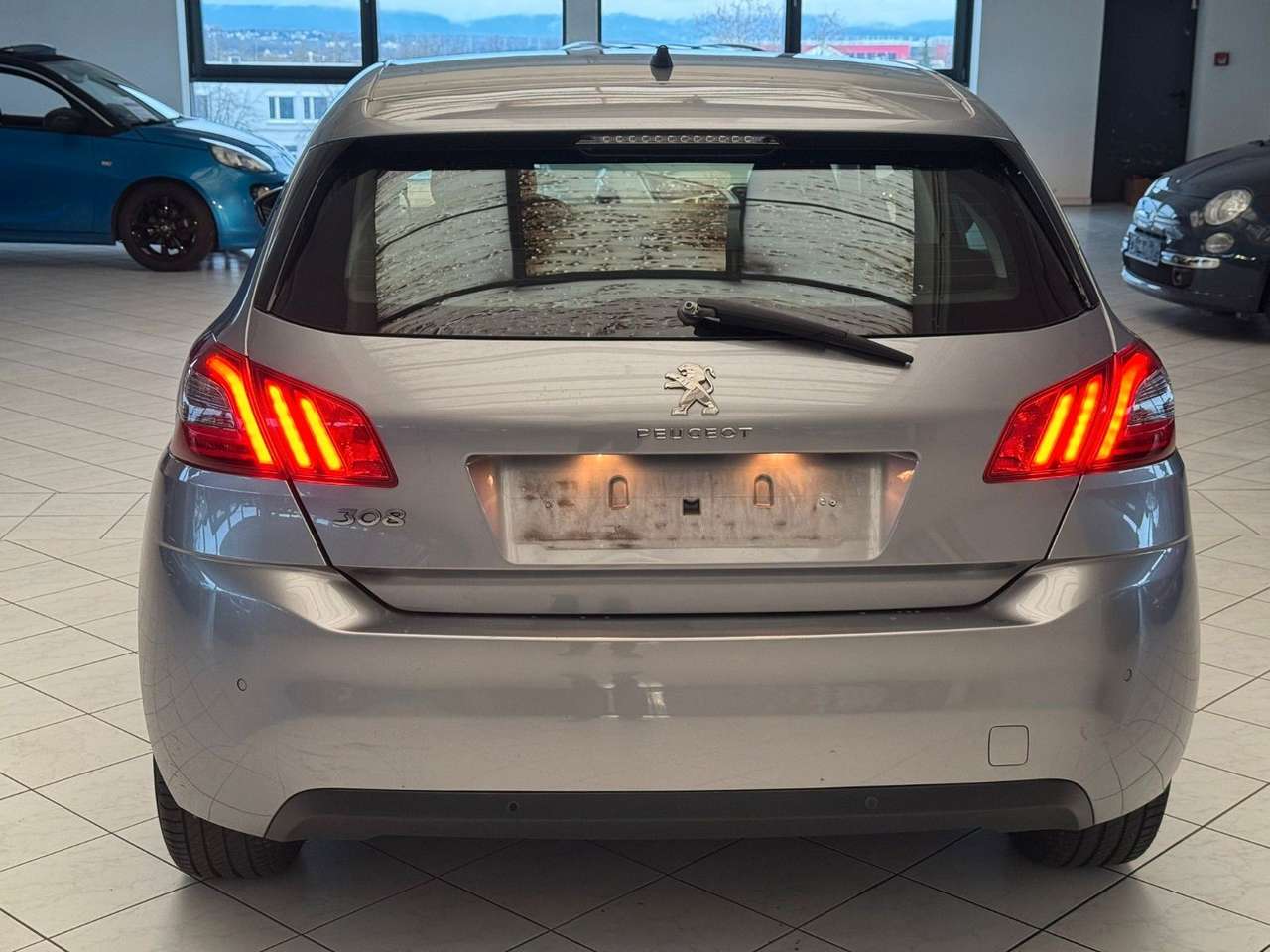 Peugeot 308  1.5 HDI 110 PFLEGEFAHRZEUG SPARSAM