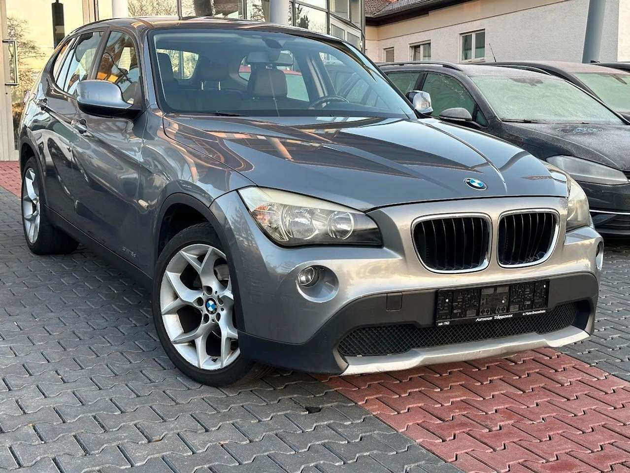BMW X1  18d sDrive Automatik Becherhalter TÜV NEU