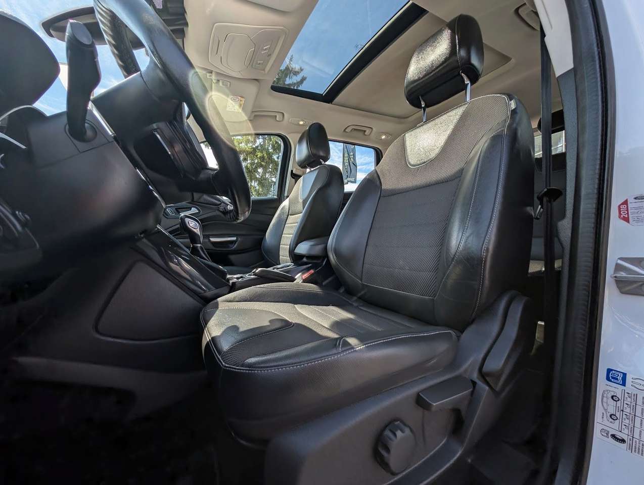Ford Kuga  Individual Automatik BiXenon Panorama Leder