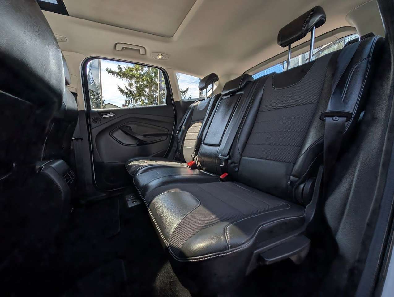 Ford Kuga  Individual Automatik BiXenon Panorama Leder