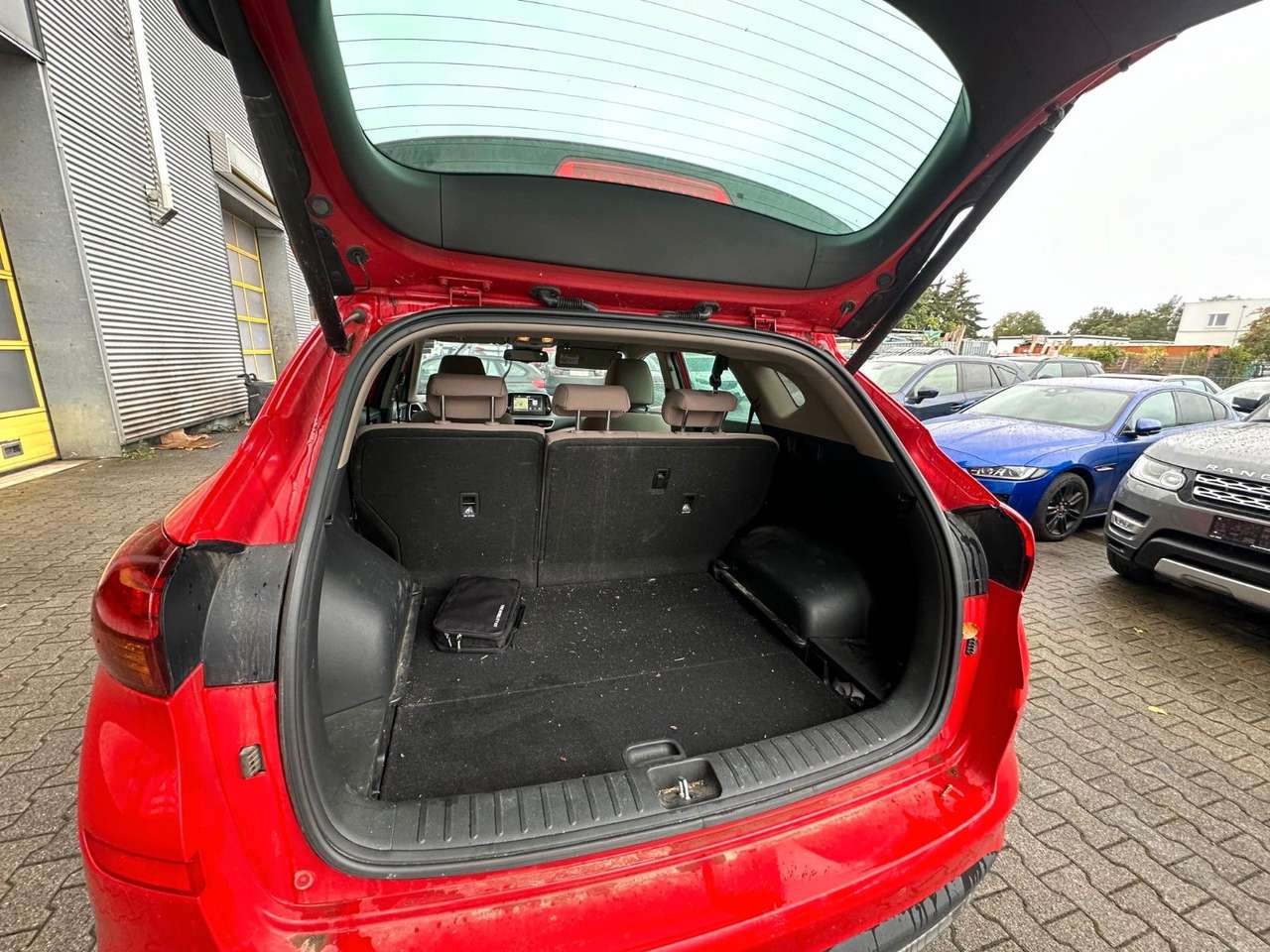 Hyundai TUCSON  Premium 2WD Automatik Kamera LED 4xSitzHZ