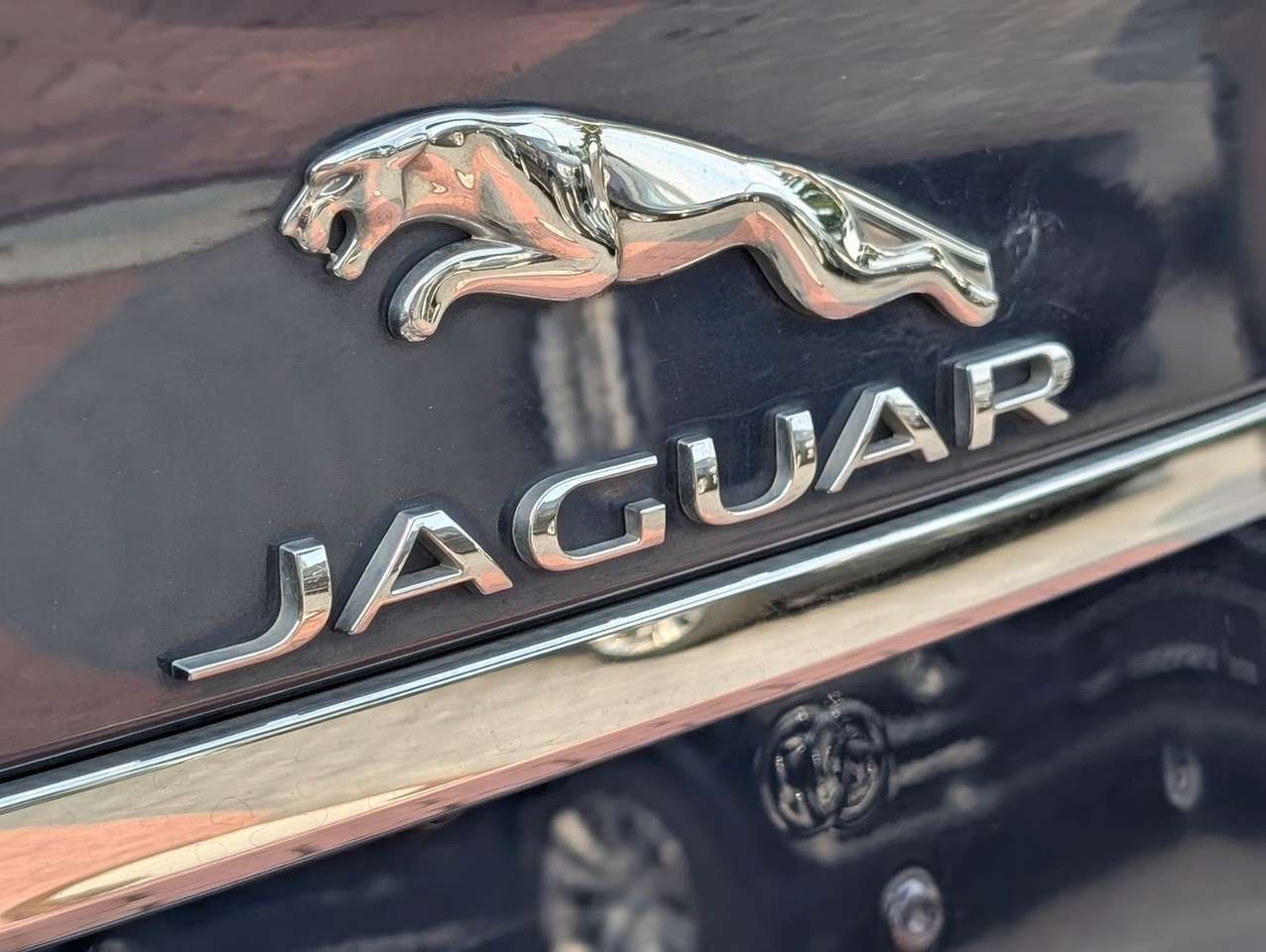 Jaguar XF  20d Portfolio 8G LED NAVI LEDER KAMERA ab199€