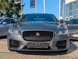 Jaguar XF  R-Sport 1 Hand. Schiebedach. Navi. Bi-Xenon.