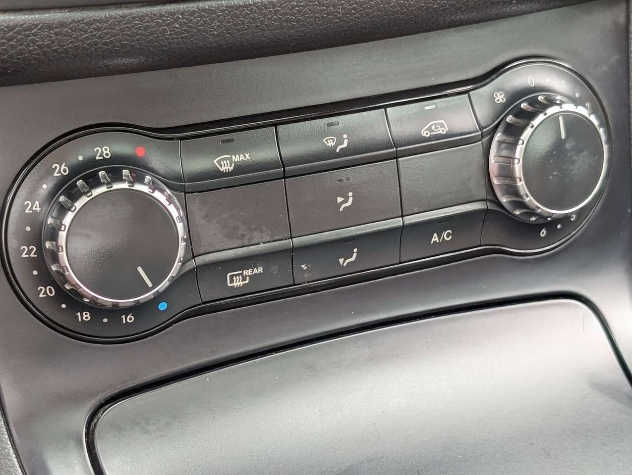 Mercedes-Benz B 180  d Schiebedach. Bi-Xenon. Comand. ab 149€