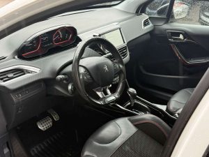 Peugeot 2008  GT Line*AUTOMATIK*NAVI*PDC*Kam*Kurvenlicht*