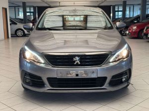Peugeot 308  1.5 HDI 110 PFLEGEFAHRZEUG SPARSAM
